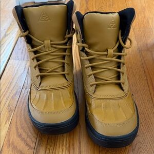 Nike ACG Golden Tan Boots